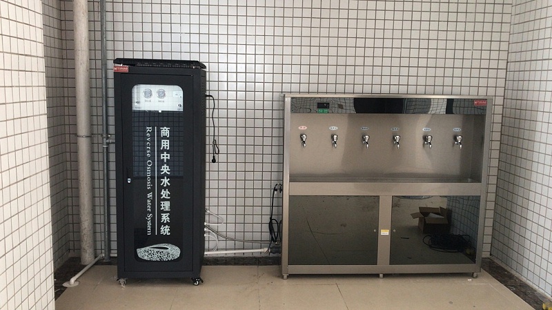 學(xué)校直飲水機(jī)