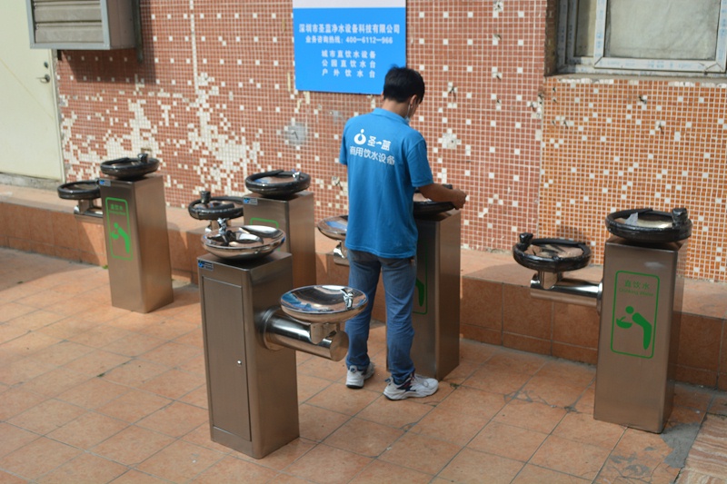 室外公共飲水臺(tái)