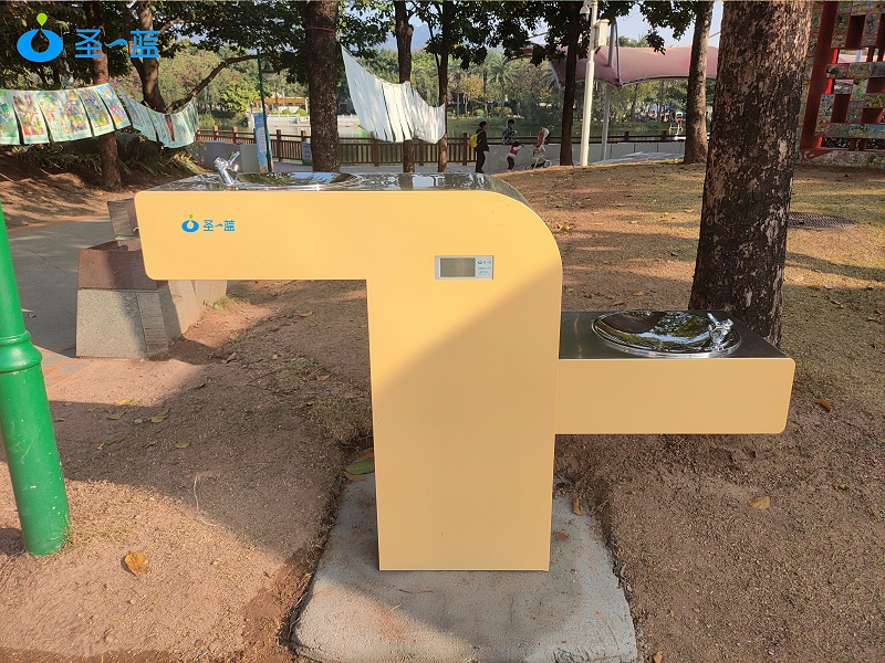 公園飲水機