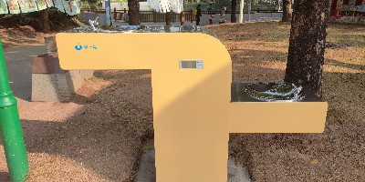 公園景點(diǎn)戶外直飲水機(jī)熱水供應(yīng)：這個(gè)冬天有點(diǎn)暖