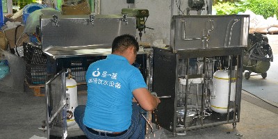 深圳學校暑期安裝什么樣的學校直飲水機